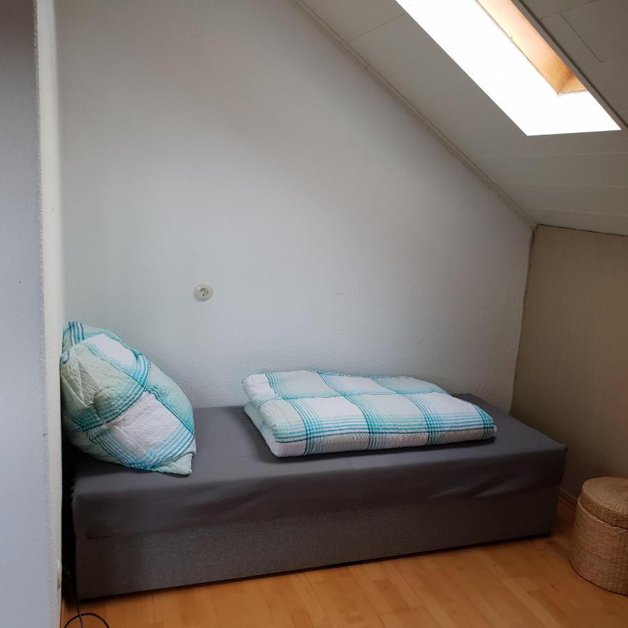 Mosbach  Ferienhaus Rhoenspass מראה חיצוני תמונה